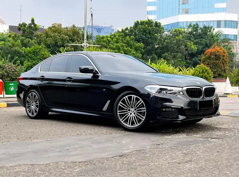 BMW 530i 2019 Bensin