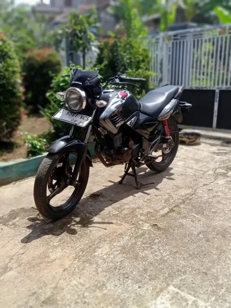 Tiger 2006 plat d bandung