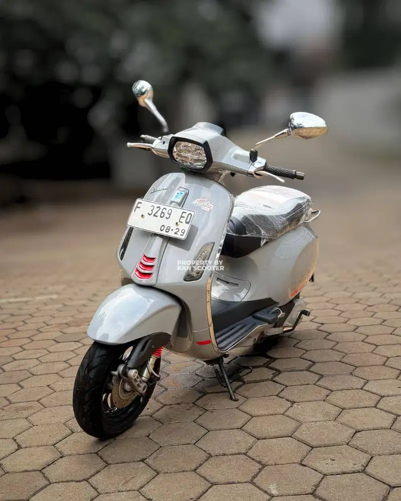 JUAL MURAH VESPA SPRINT S 150 IGET ABS FACELIFT 2019 MULUS