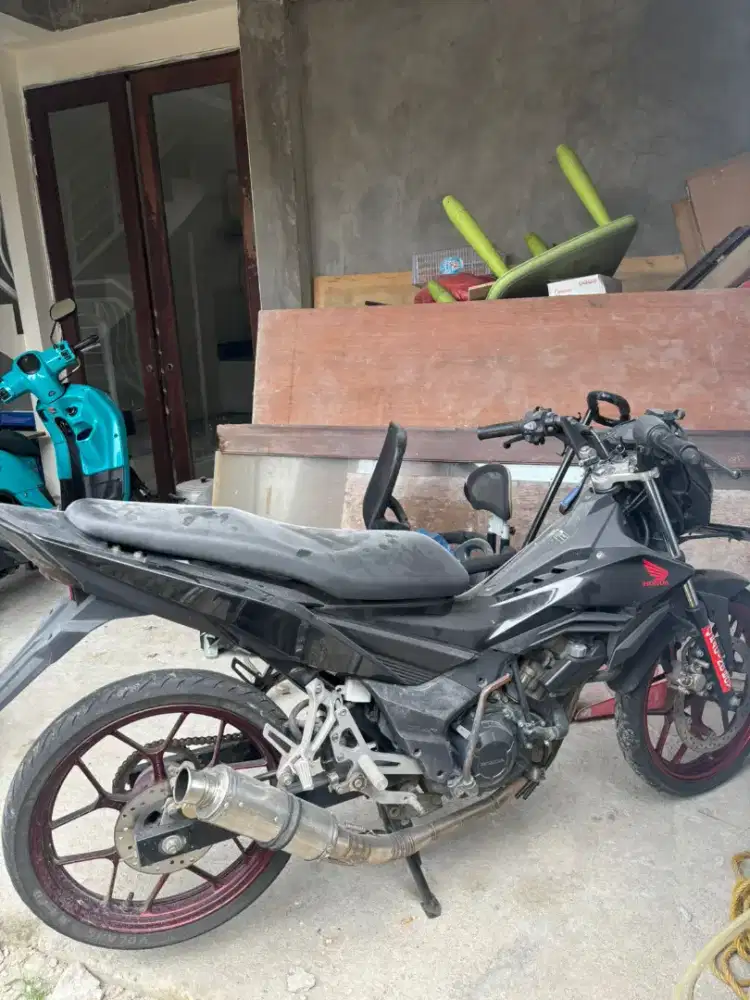 Honda sonic tahun 2015