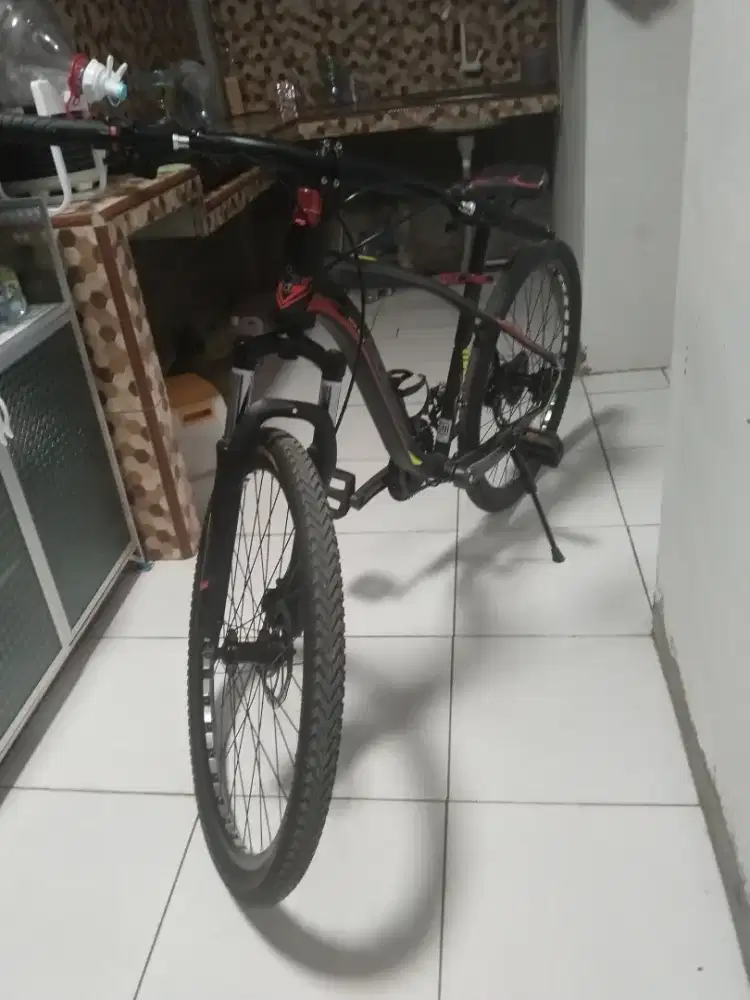 Sepeda gunung masih baru