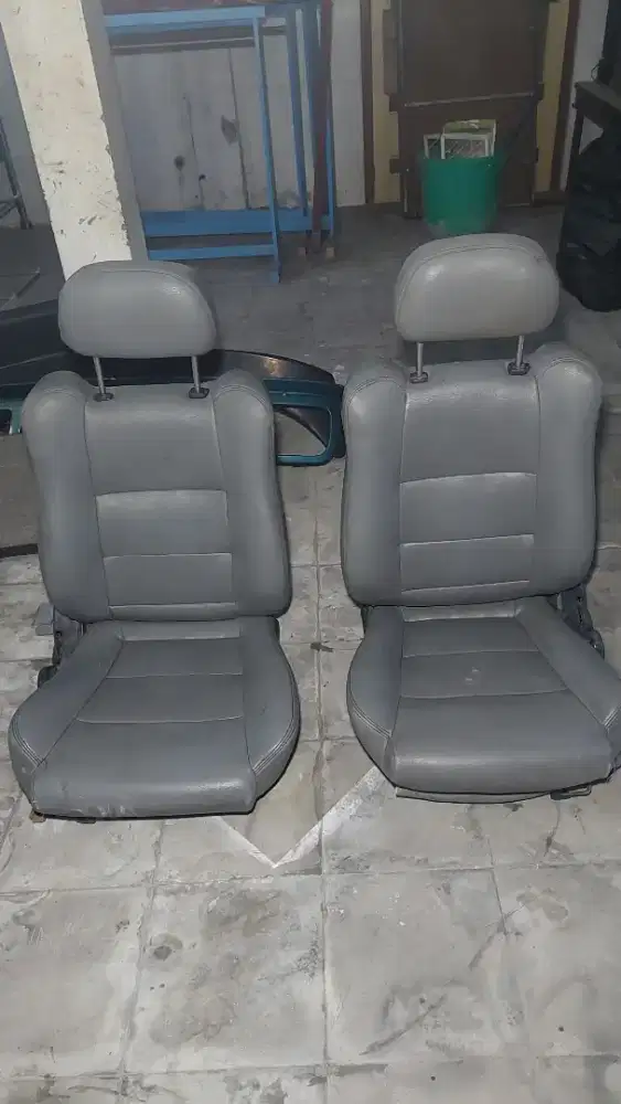 Jok kursi depan mobil copotan