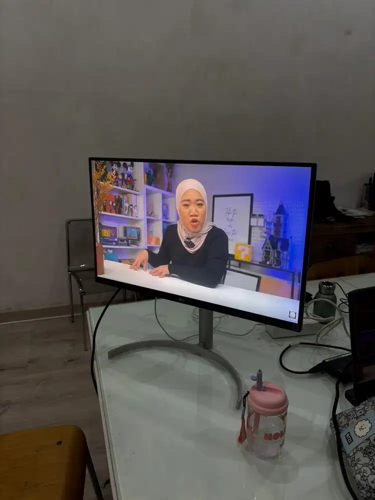 LG 27UK850-W 27-inch 4K UHD IPS Monitor (No Box)