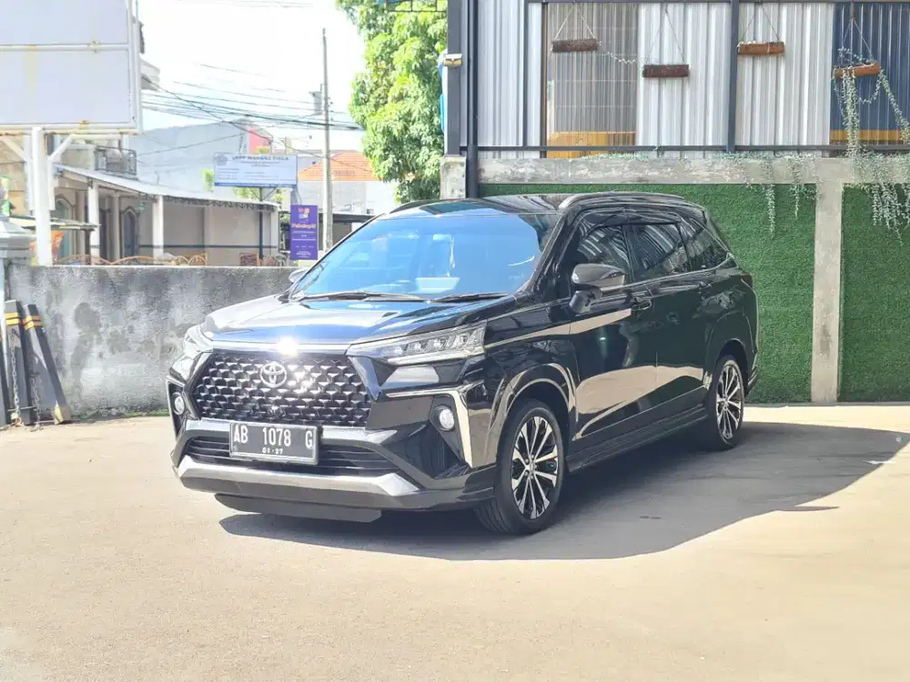 Veloz Q 2021 matic hitam