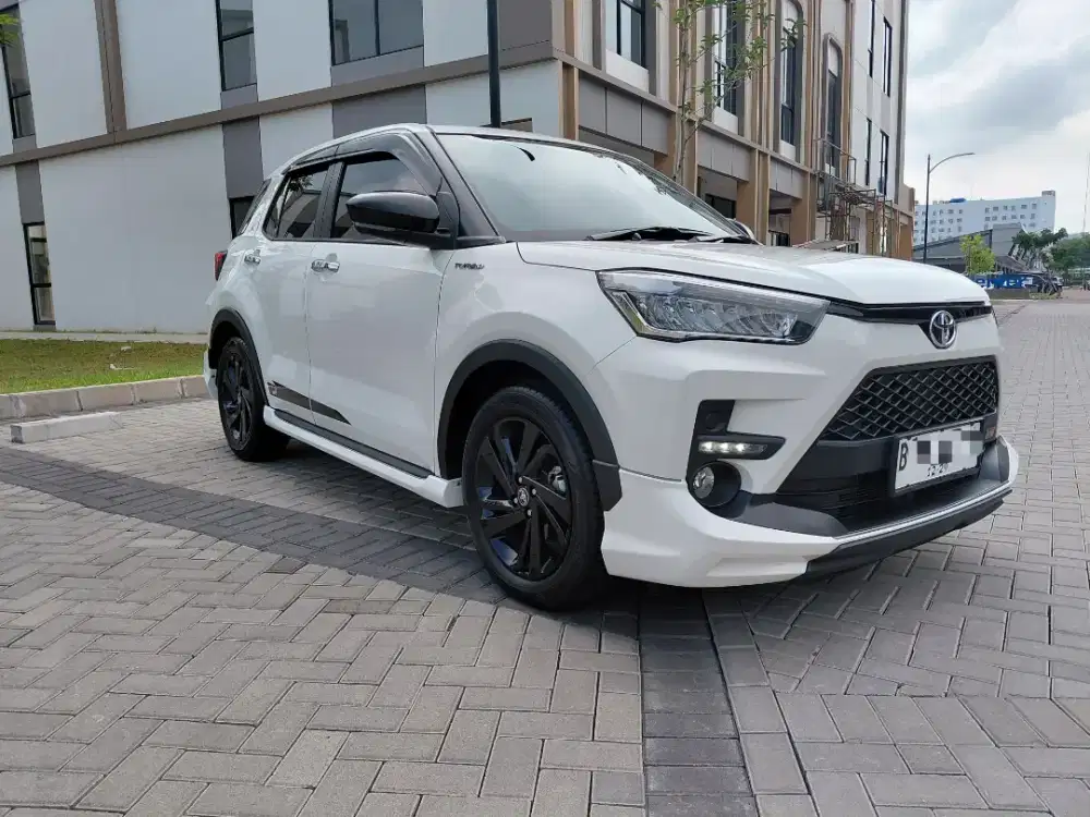 (LIKE NEW) TOYOTA RAIZE 1.0 TURBO GR CVT (non Tss) Th 2024