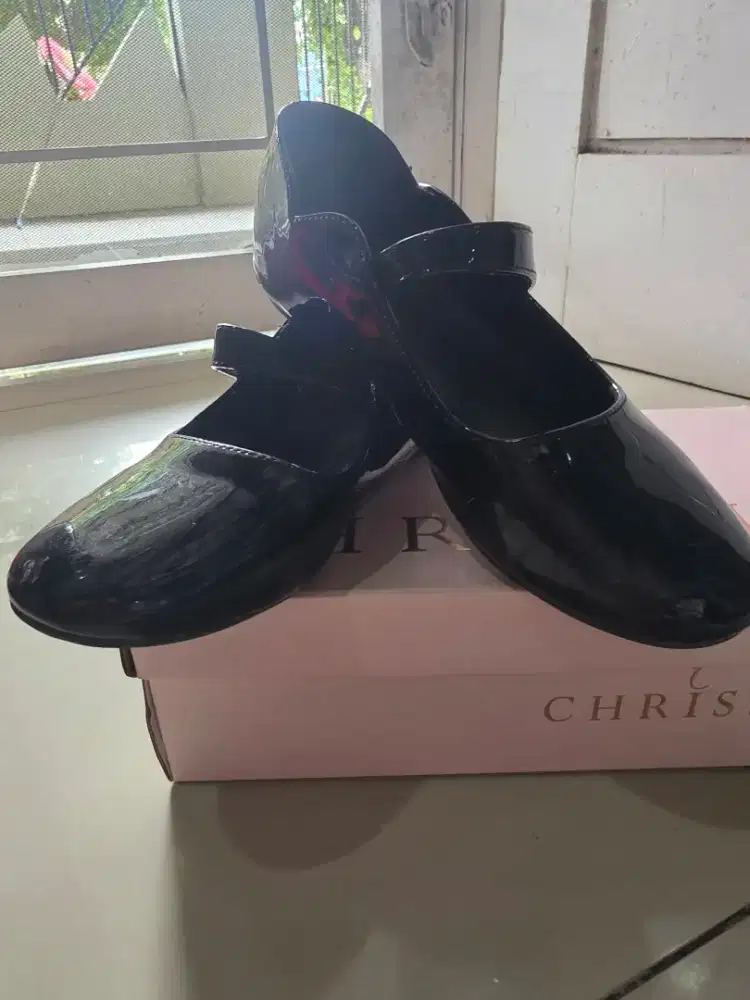 Sepatu chrissie