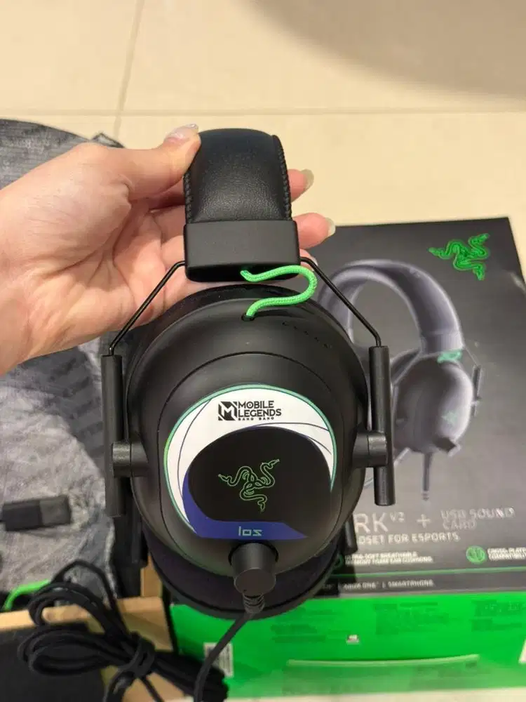 RAZER BLACKSHARK V2 NEW LENGKAP BOX HEADPHONE HEADSET ORIGINAL