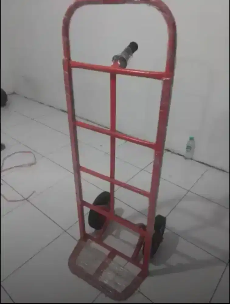 Troli barang besi baru