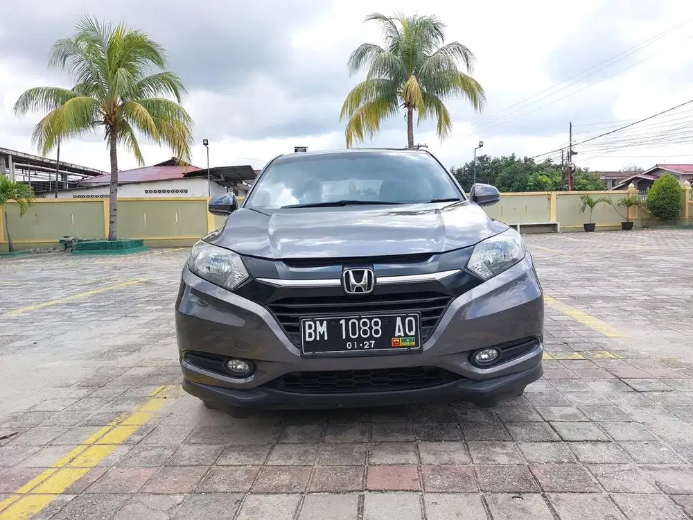 Dijual honda hrv e cvt 2016 dp 10jt