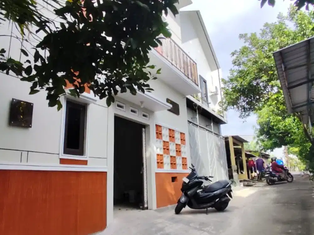 Dijual Kost Eksklusif Lokasi Jebres Solo Belakang Kampus UNS Luas 105m2