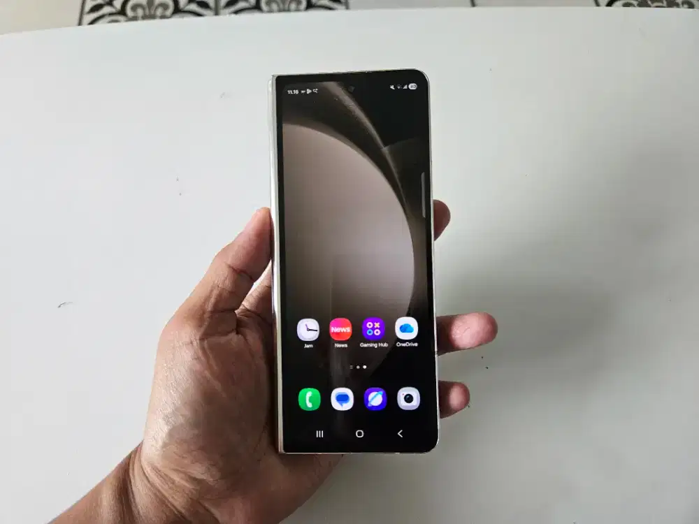 Samsung galaxy fold 5 12/512gb ex sein minus