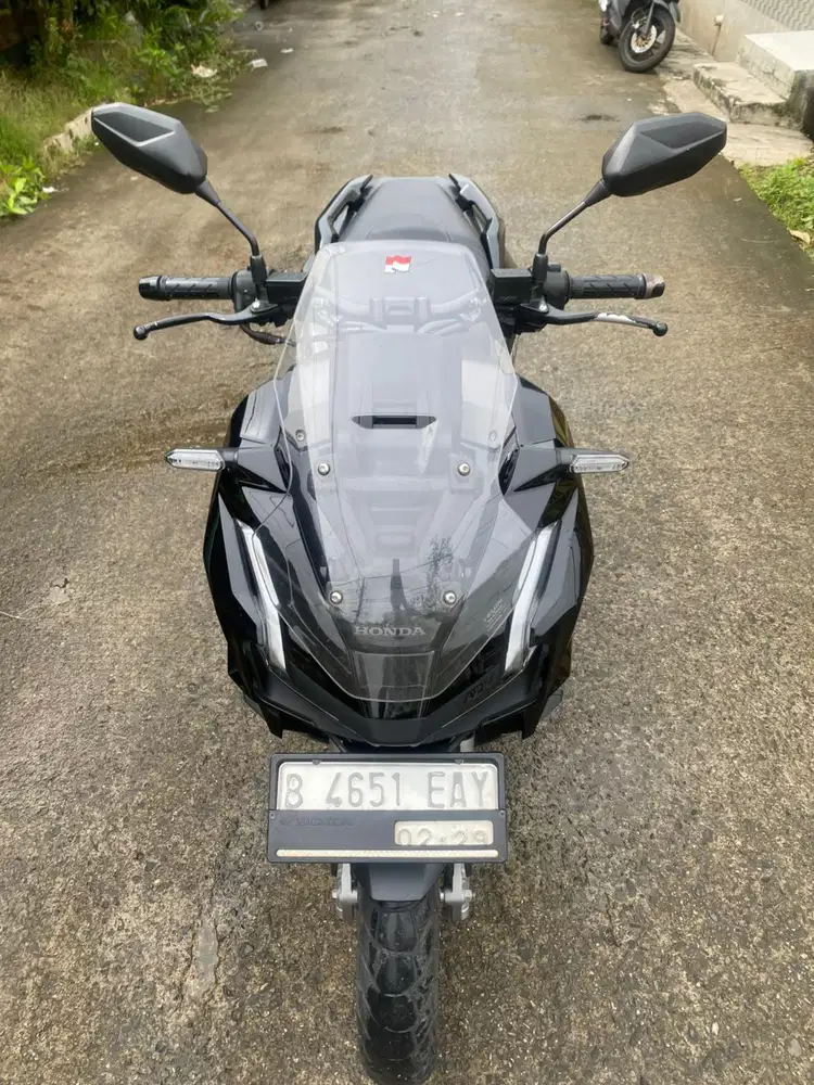 Nia:ADV 160CBS HITAM GLOSSY PAJAK HIDUP