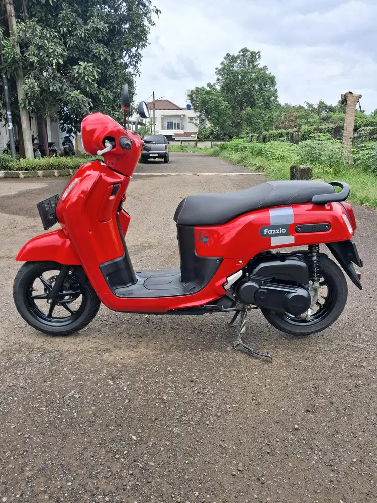 (A) Yamaha Fazzio neo tahun 2022
