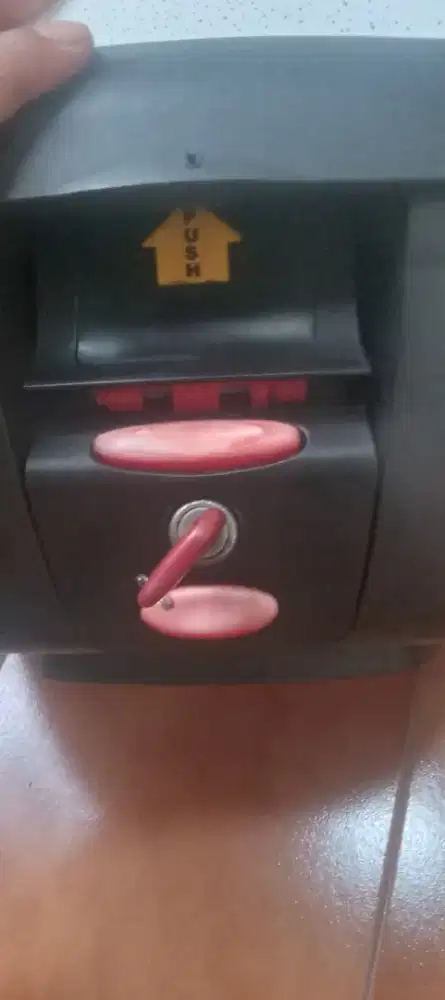 Jual box merk ADV msh mulus