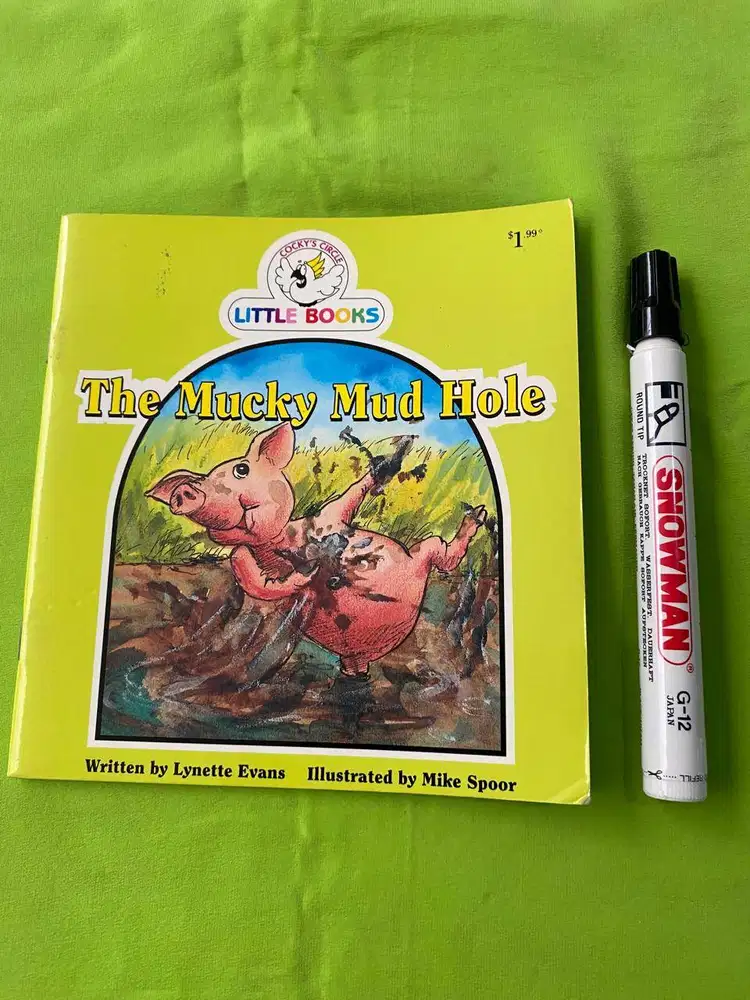 THE MUCKY MUD HOLE – LITTLE BOOKS – PRELOVED LIKE NEW