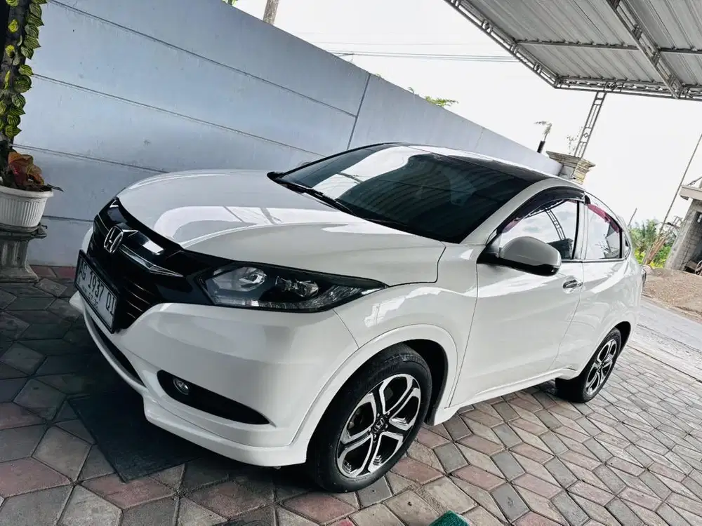 Hrv putih 2016 prestige at H-rv metic white metik hr v