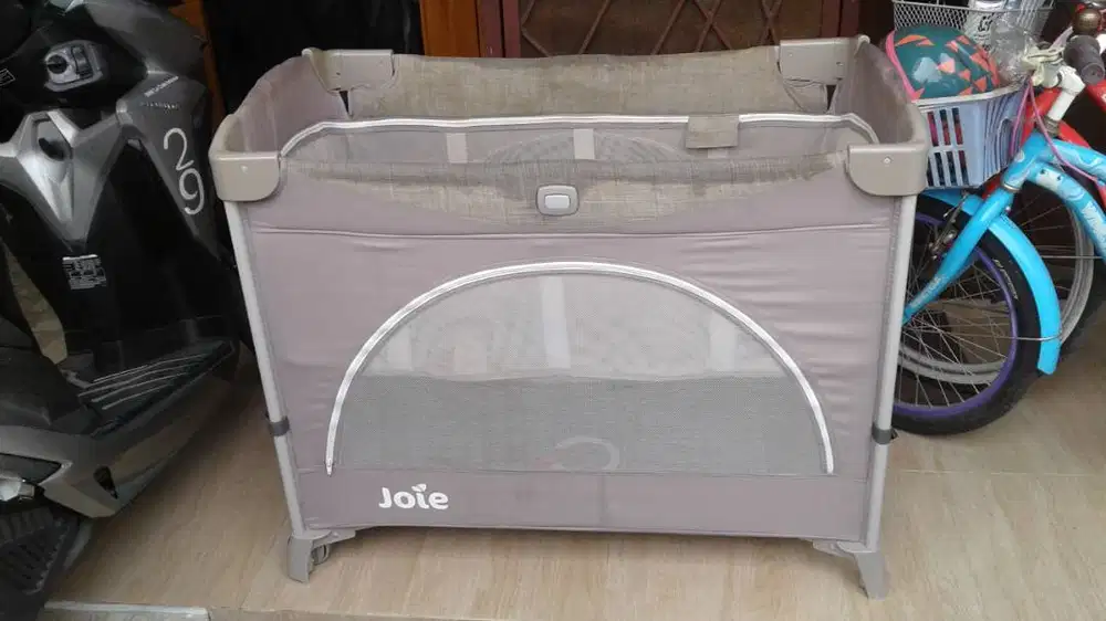 Tempat tidur bayi & anak umur 1 tahun s/d 3 thn merek Joliee