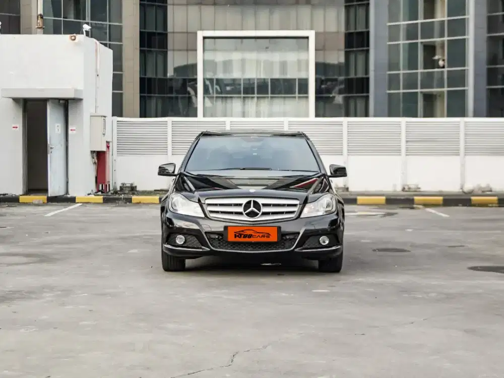 Low km mercy c200 Avantgarde cgi 2012