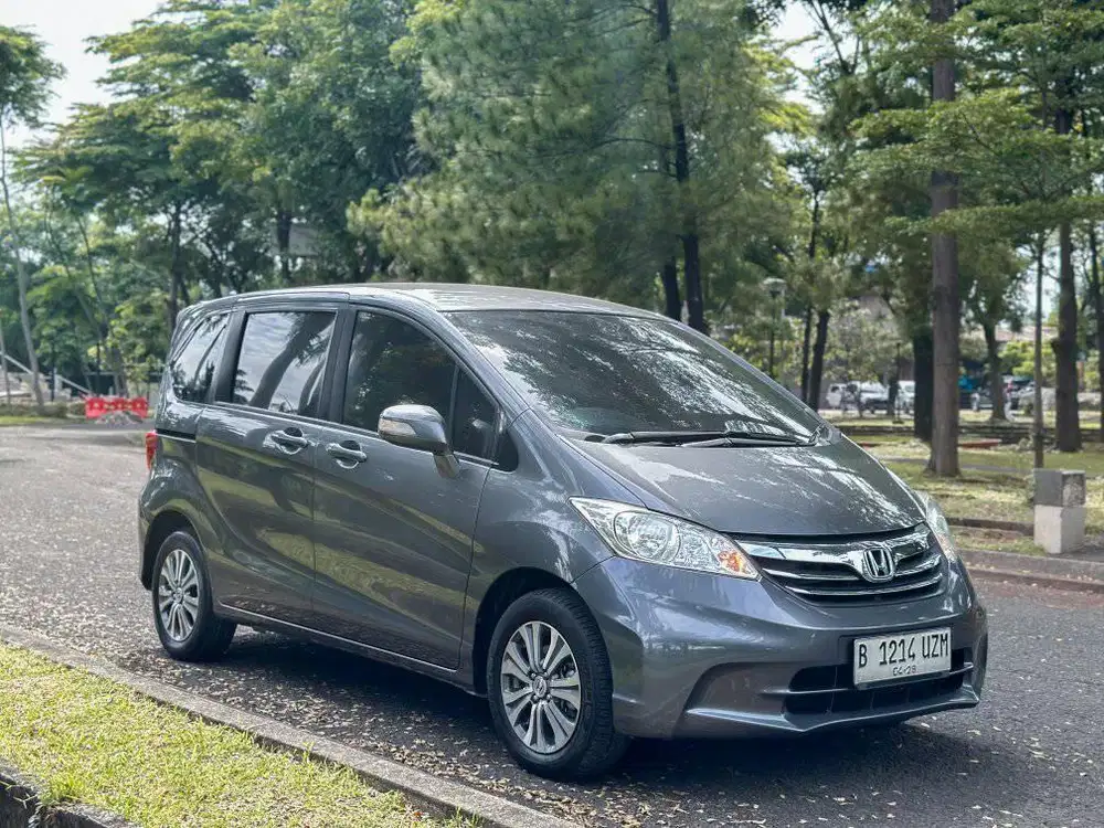 FREED PSD AT 2013/FREED PSD MATIC AUTOMATIC 2013