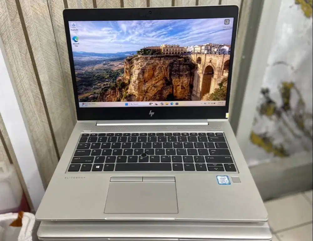 Laptop HP ELITEBOOK 830 G6 Core i5-8365U Ram 8GB DDR4 N-EC