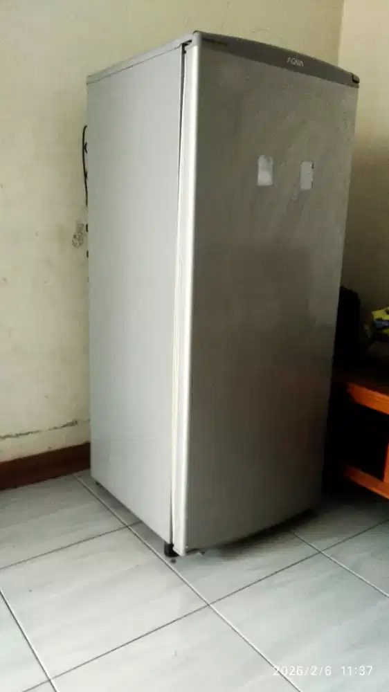 Freezer Aqua 6 rak Mesin Ori