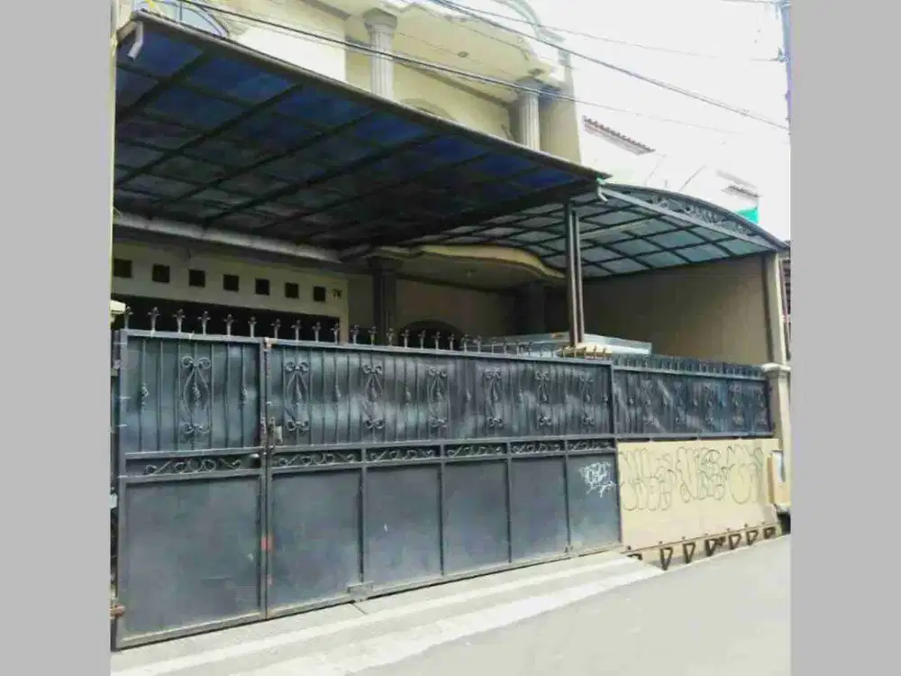 dijual rumah bagus 2 lantai 4+1 kamar tidur di meruya utara jakarta barat