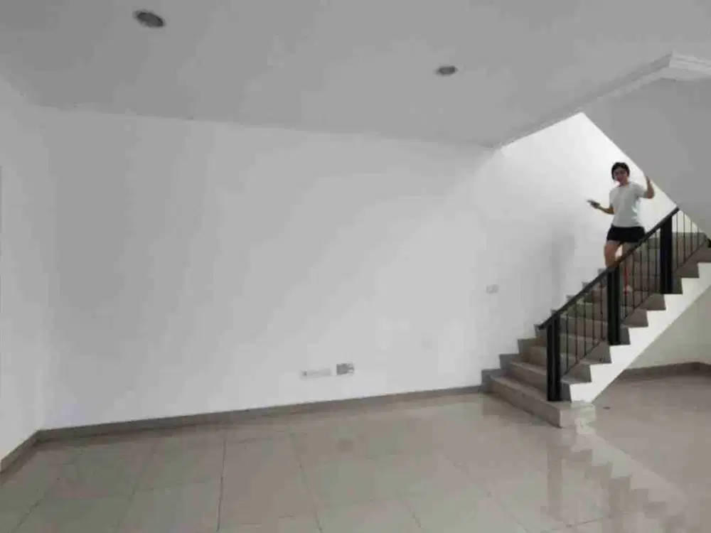 Disewakan Rumah PIK 2 Standart Developer ukuran 8x15 plus AC