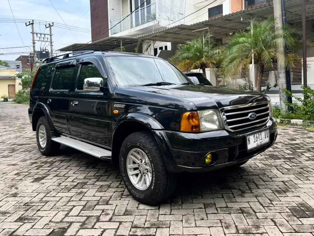 Everest 2.5 XLT 2005 Diesel KM Low Mesin Halus Naikan Empuk Utuh Semua