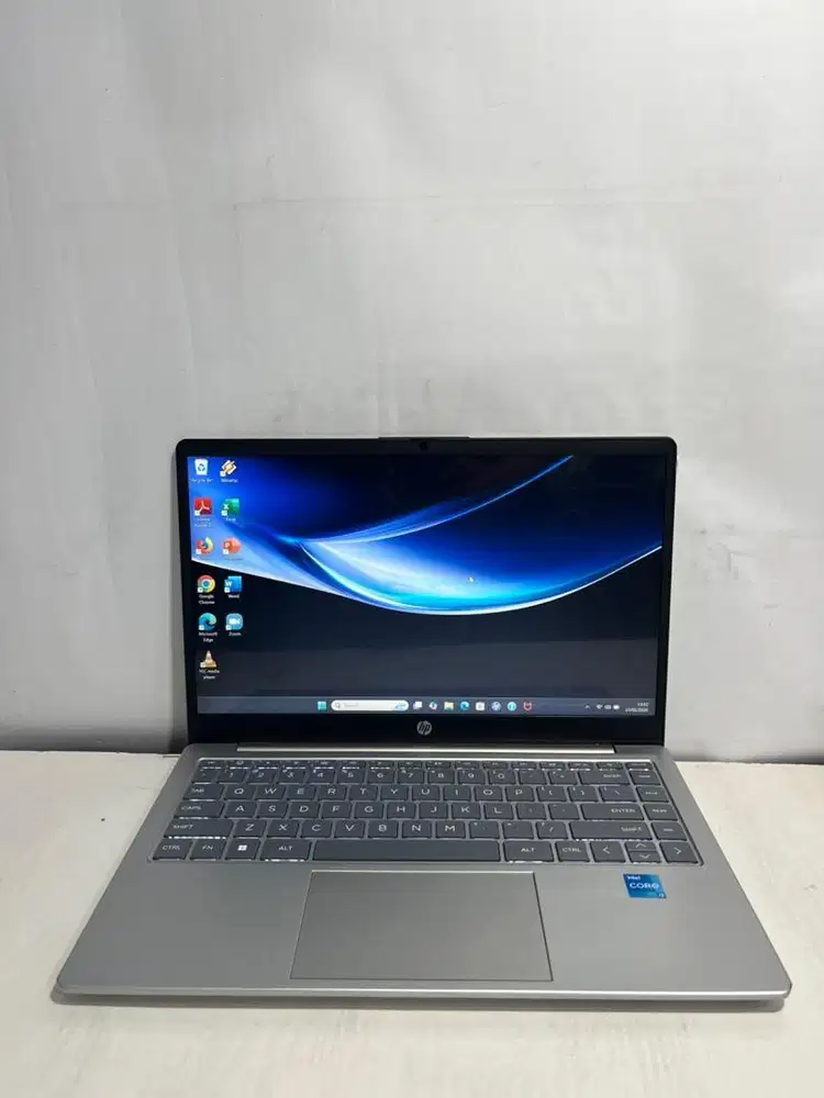 Laptop Hp 14-EP0557TU