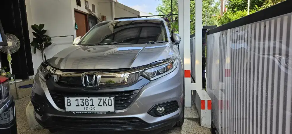 Dijual Terawat Honda HRV E-CVT Silver