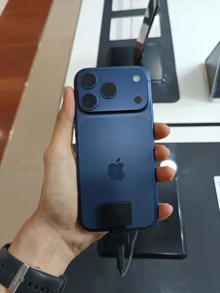 I-Phone 17 Pro 256GB deep blue Garansi resmi