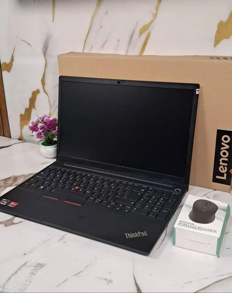 LAPTOP LENOVO THINKPAD E15 RYZEN 5 RAM 8 GB DDR4 SSD 256 GB
