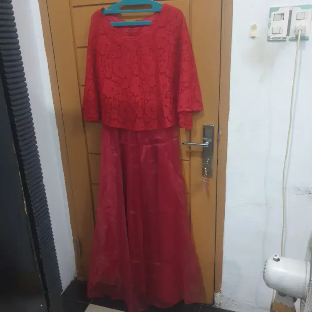 Dijual longdress merah