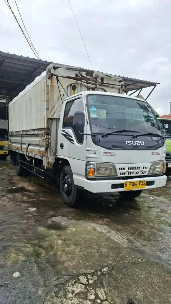 Isuzu ELF NKR71 lwb Cdd long box orsinil 2015