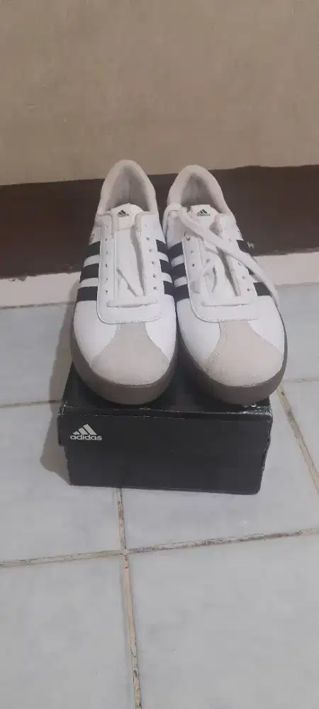 Jual sepatu  kondisi baru