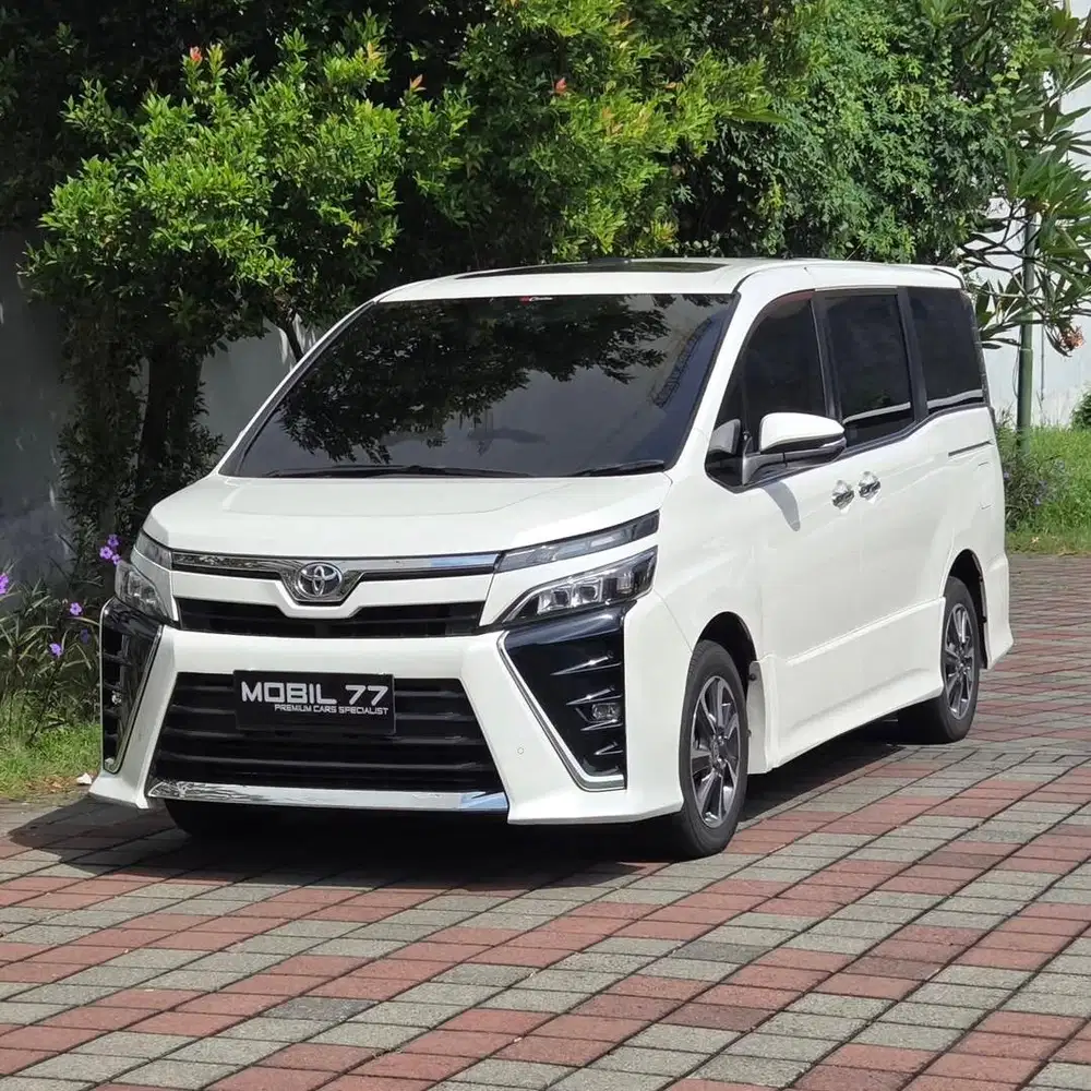 Toyota Voxy 2.0L - 2021 (Mint Condition)