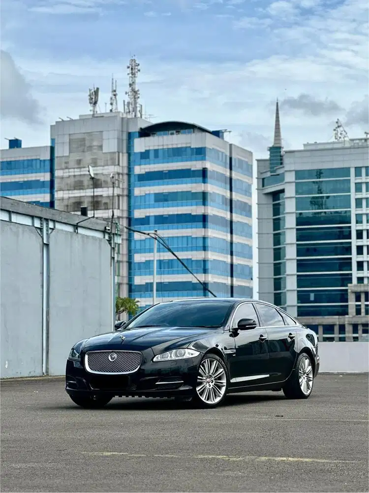 CASH Jaguar XJL 3.0 Supercharged 2014 Portofolio Edition
