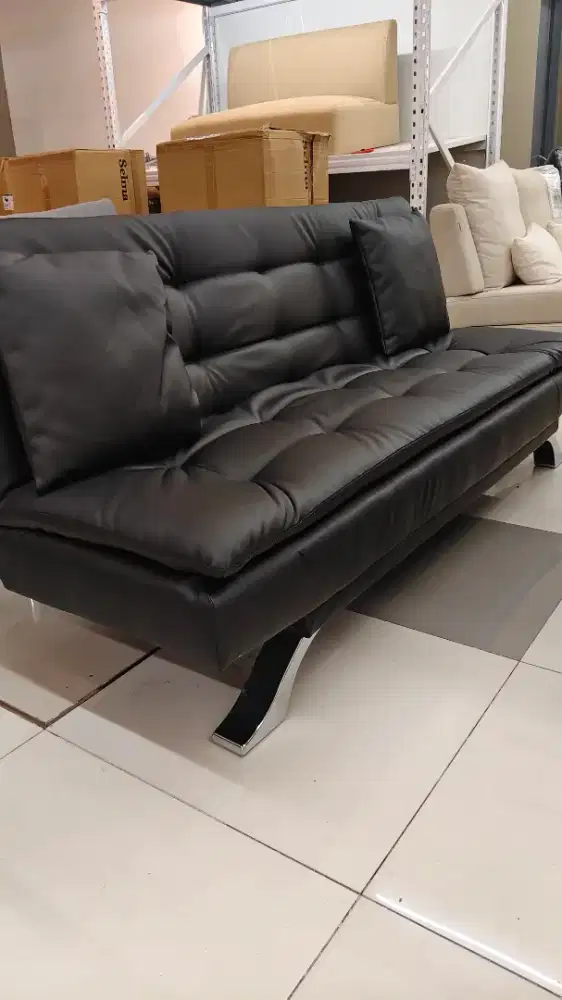 Greesa Relax Sofa Black