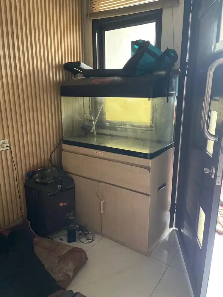 Akuarium 2 set paket lengkap plus lemari cabinet