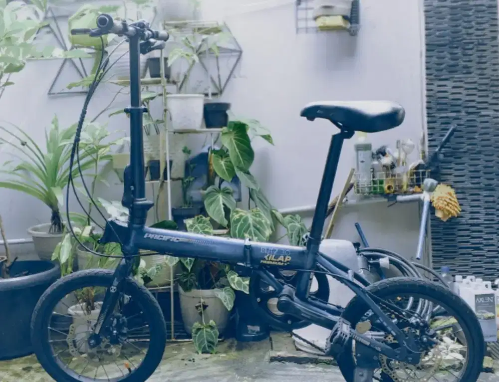 Sepeda lipat pasific