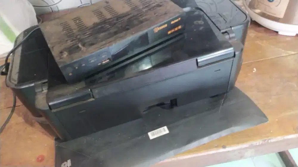 Jasa servis laptop dan komputer