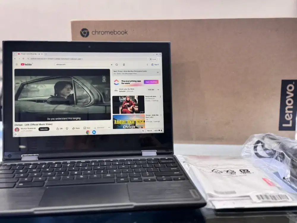 Lenovo 300e Chromebook Lengkap Mulus Nominus