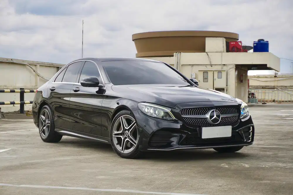 Mercedes Benz C300 
W205 Facelift AMG 2019