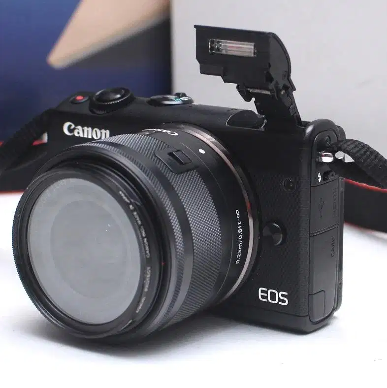 canon m10 ( di cari untuk di beli