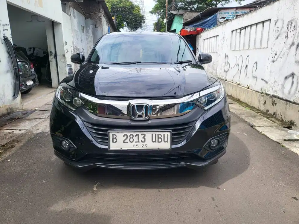 Honda HRV 1.5 E Tahun 2019 Hitam AT
