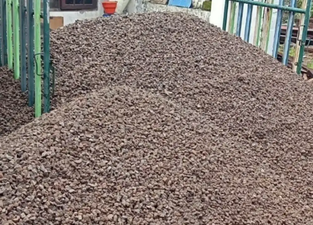 Batu Koral / Tensla / Batu Split
(7,5 Kubik / 1 Rit)