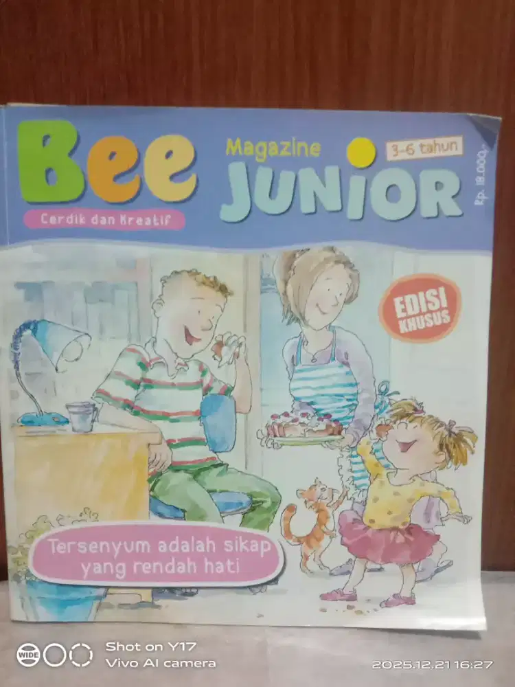 Buku cerita bee junior