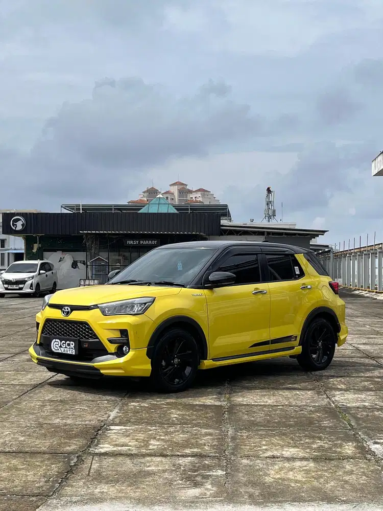 KM 22 RIBUAN RECORD! TOYOTA RAIZE 1.0 GR ONE TONE MATIC NIK 2023/2024