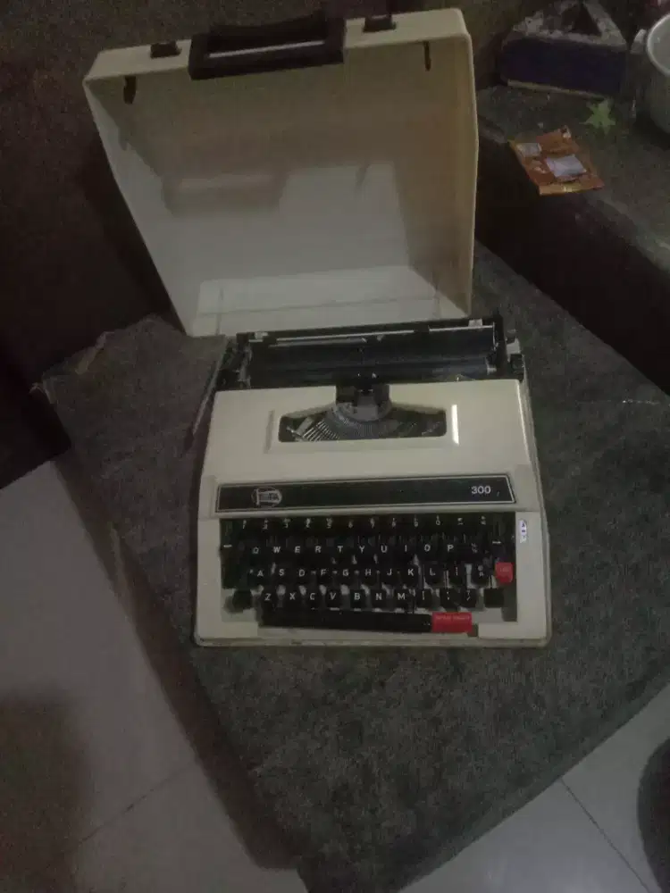 Mesin tik normal