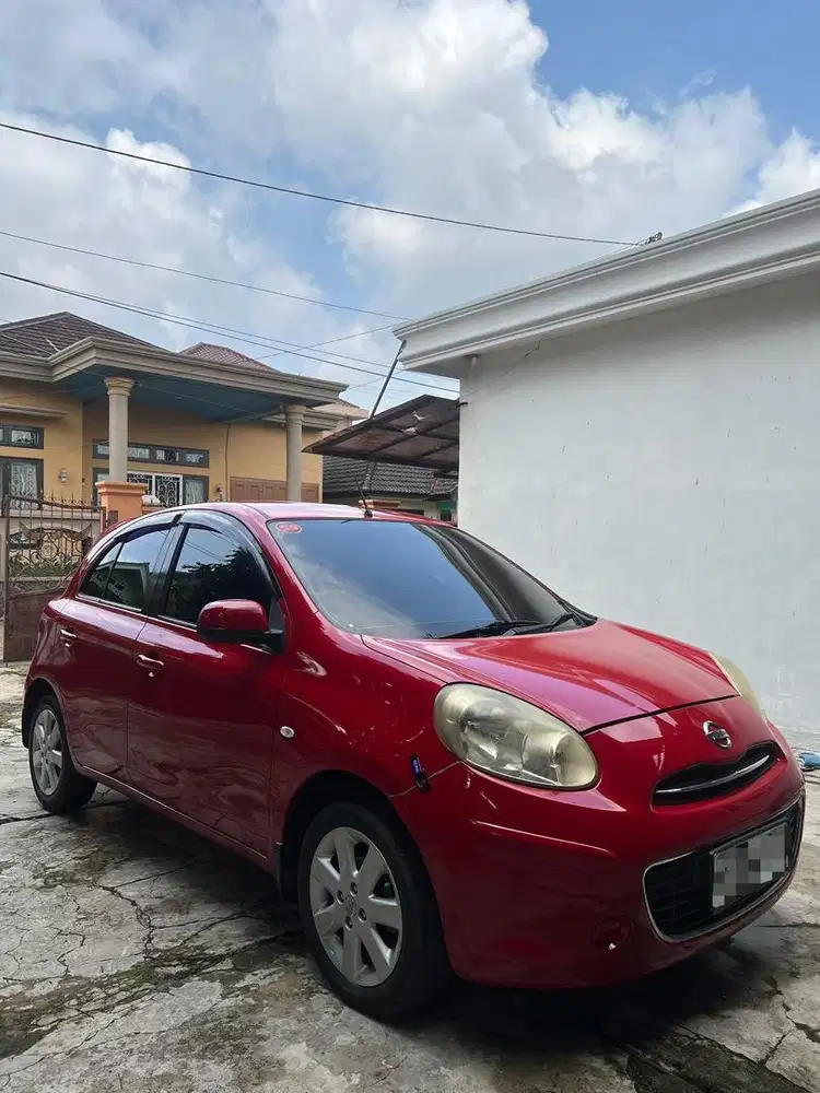 Nissan March 1.2 (4x2) AT